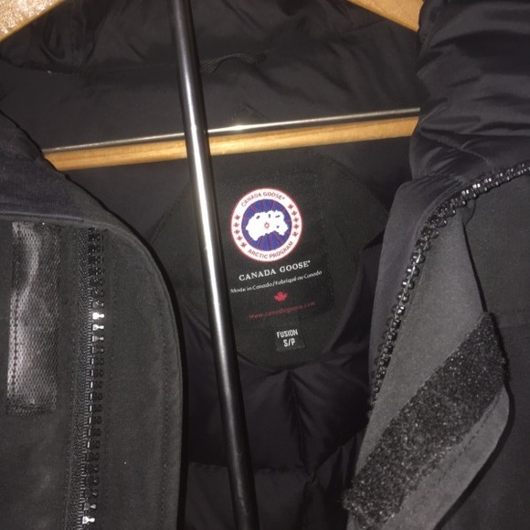 Canada Goose Langford Parka-Fusion Jacket - Picture 4 of 7
